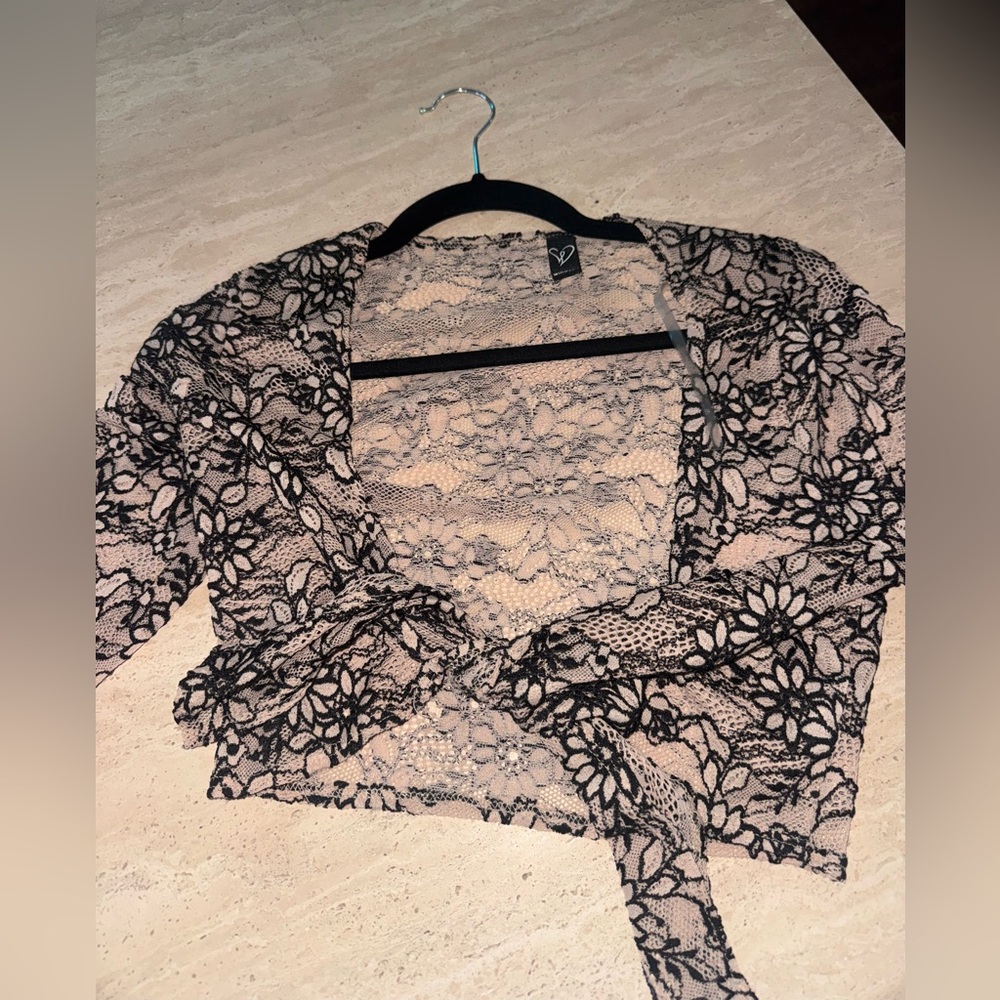 Windsor Black and Cream Lace Top